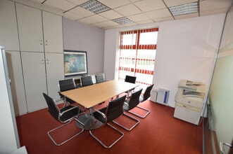 Claro Rd, Harrogate for lease Building Photo- Image 1 of 8