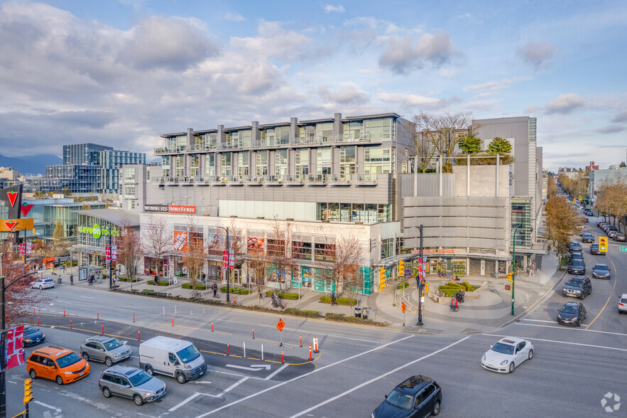 411-485 W 8th Ave, Vancouver, BC for sale - Building Photo - Image 1 of 1