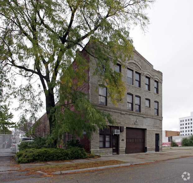 478 W Columbia St, Detroit, MI for sale - Building Photo - Image 2 of 21