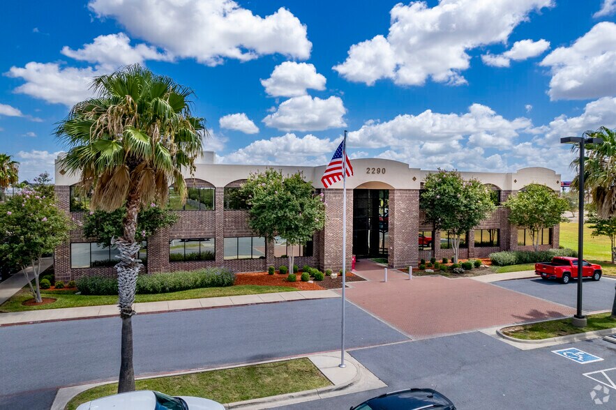 2300 W Pike Blvd, Weslaco, TX 78596