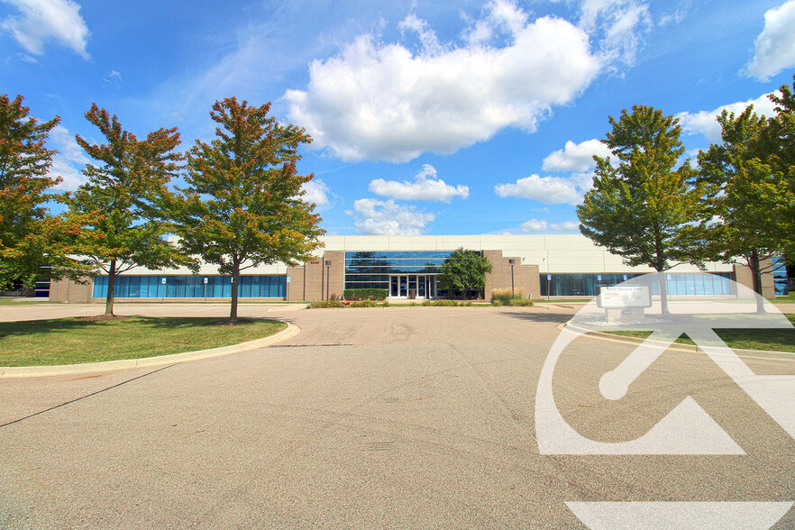 5850 Mercury Dr, Dearborn, MI for lease - Building Photo - Image 1 of 22