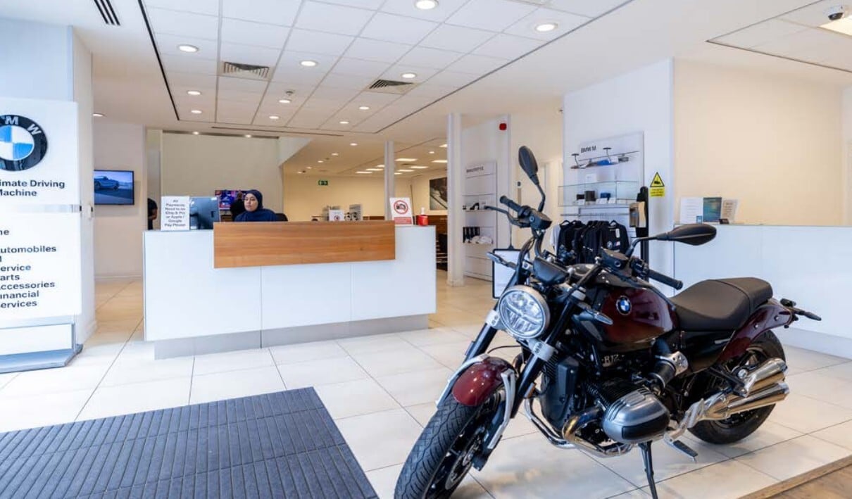 102-104 Stewarts Rd, London for lease Interior Photo- Image 1 of 5