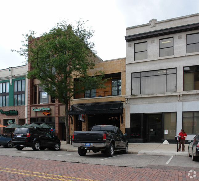 206 S Washington Sq, Lansing, MI for sale - Primary Photo - Image 1 of 3