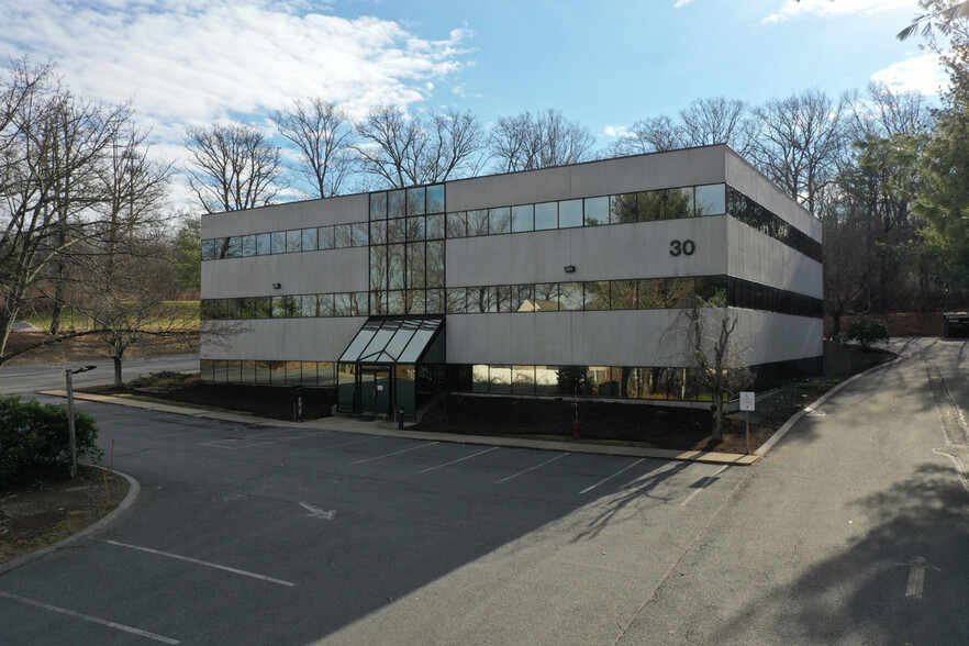 30 Turnpike Rd, Southborough, MA for lease - Building Photo - Image 2 of 4