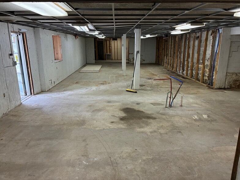 637 S Main St, Nashville, MI for sale - Building Photo - Image 3 of 5