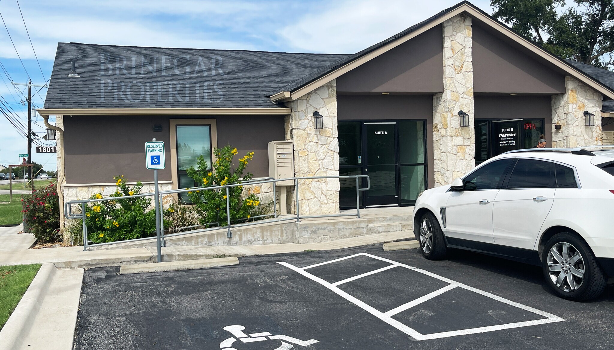 1801 Red Bud Ln, Round Rock, TX 78664