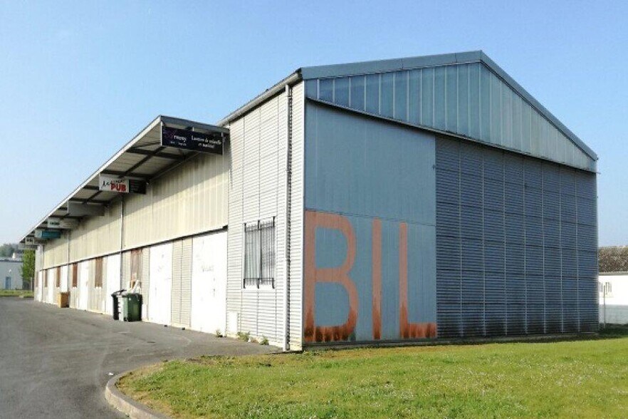 Flex in Crépy-en-Valois for lease - Building Photo - Image 1 of 4