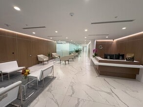 782-784 NW 42nd Ave, Miami, FL for lease Interior Photo- Image 1 of 7