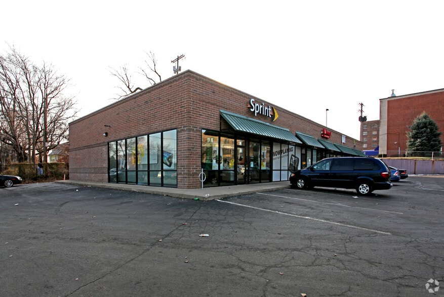 3625-3631 Broadway St, Kansas City, MO for sale - Building Photo - Image 2 of 4