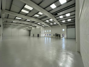 Meadow Vw, Long Crendon for lease Interior Photo- Image 2 of 3