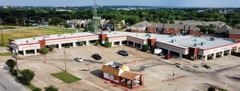 5750 Davis Blvd, North Richland Hills, TX for lease - Building Photo - Image 1 of 5
