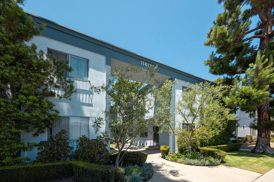 11417 Washington Pl, Los Angeles, CA for sale - Building Photo - Image 2 of 26
