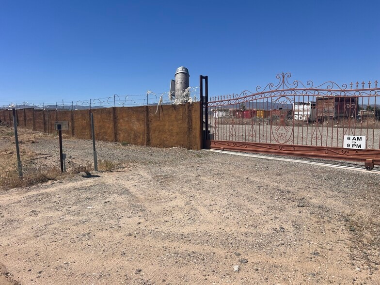 42155 8th St E, Lancaster, CA for sale - Building Photo - Image 1 of 13