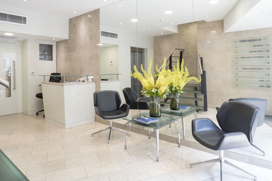 17C Curzon St, London for lease - Interior Photo - Image 2 of 4