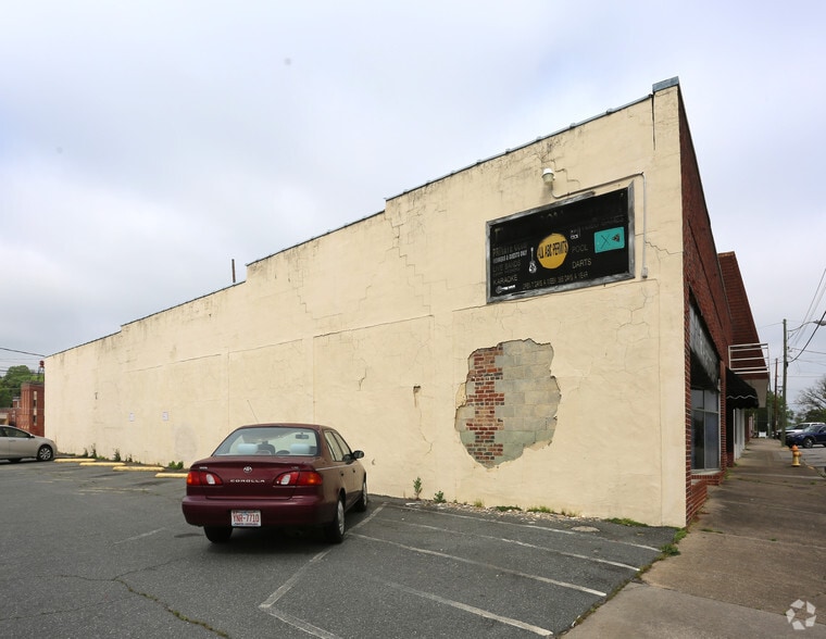 633 Monroe St, Eden, NC for sale - Interior Photo - Image 2 of 3