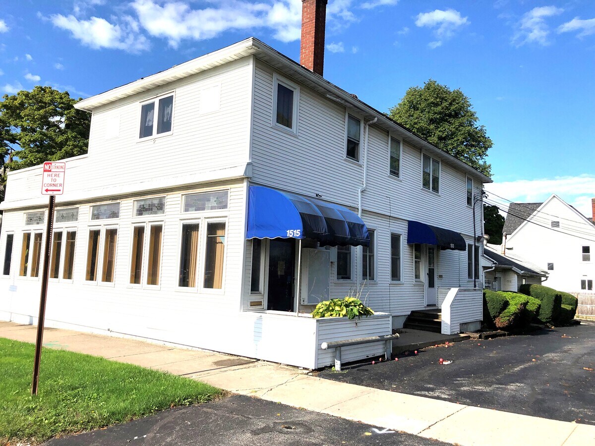 15111515 South Ave, Rochester, NY 14620