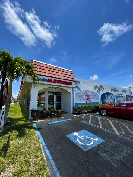 51-91 9th St S, Naples, FL for lease - Building Photo - Image 2 of 6