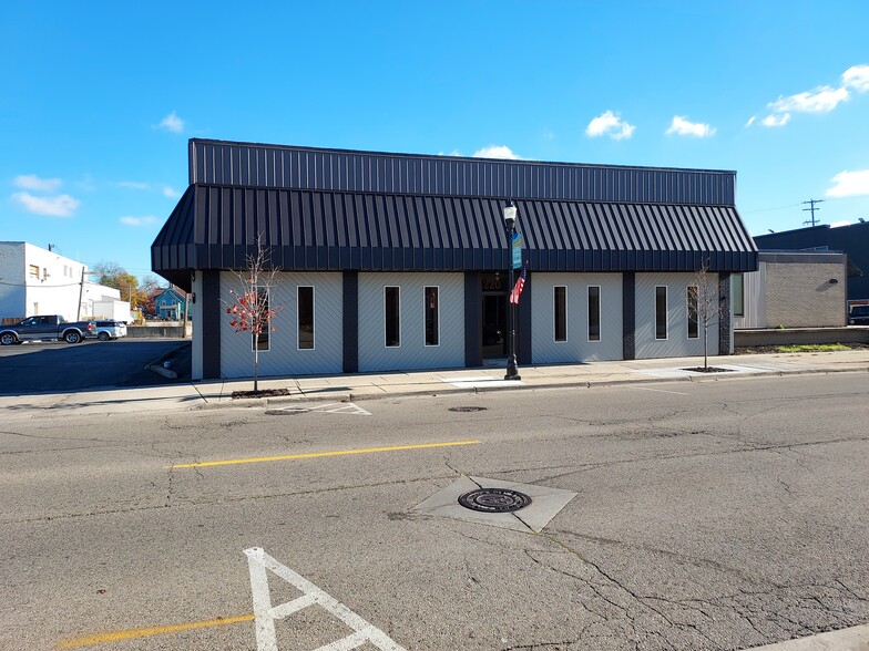 220 N Main St, Adrian, MI for sale - Building Photo - Image 1 of 9