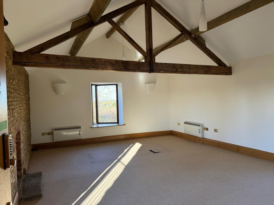 Moulton Rd, Holcot for lease Interior Photo- Image 1 of 2