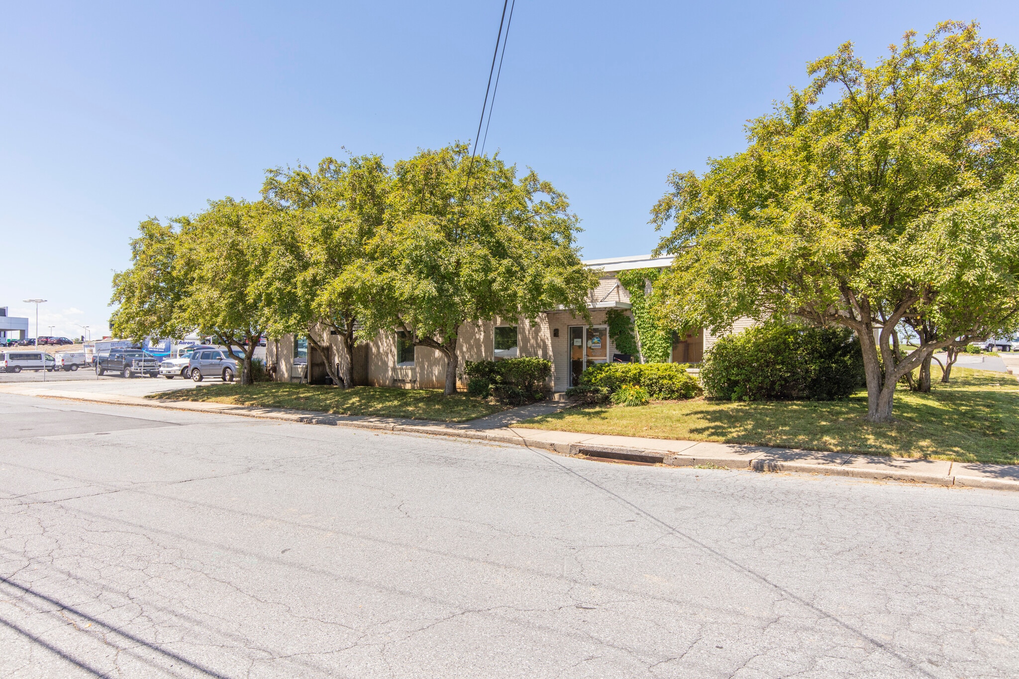 2402 Sunshine Rd, Allentown, PA 18103 Office for Lease