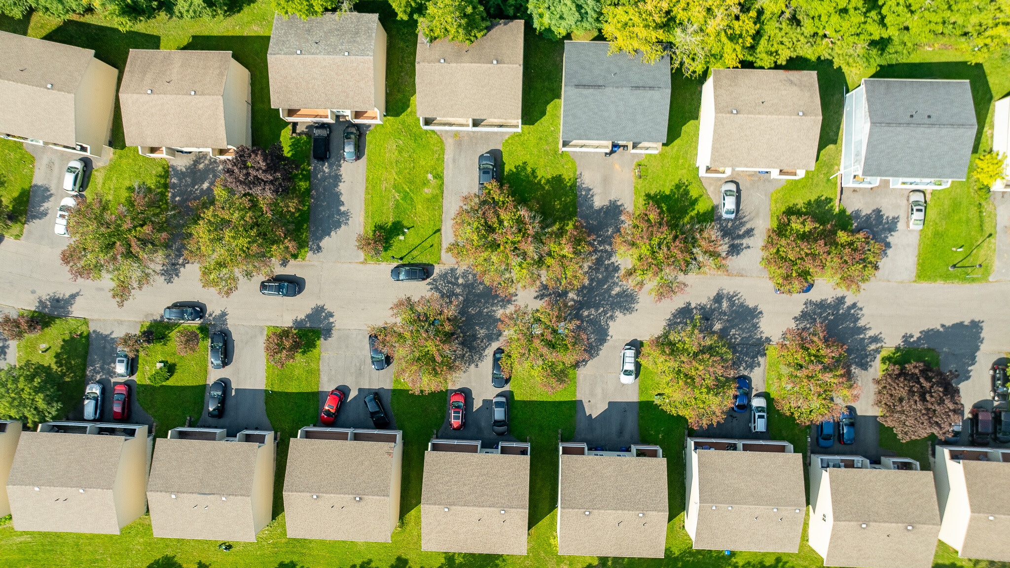 205-274 Robert Dr, Syracuse, NY for sale Primary Photo- Image 1 of 37