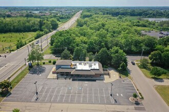 1440 Grand Ave, Lindenhurst, IL - AERIAL  map view - Image1