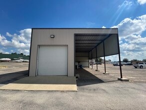 15525 Marina Dr, Montgomery, TX for lease Building Photo- Image 1 of 3