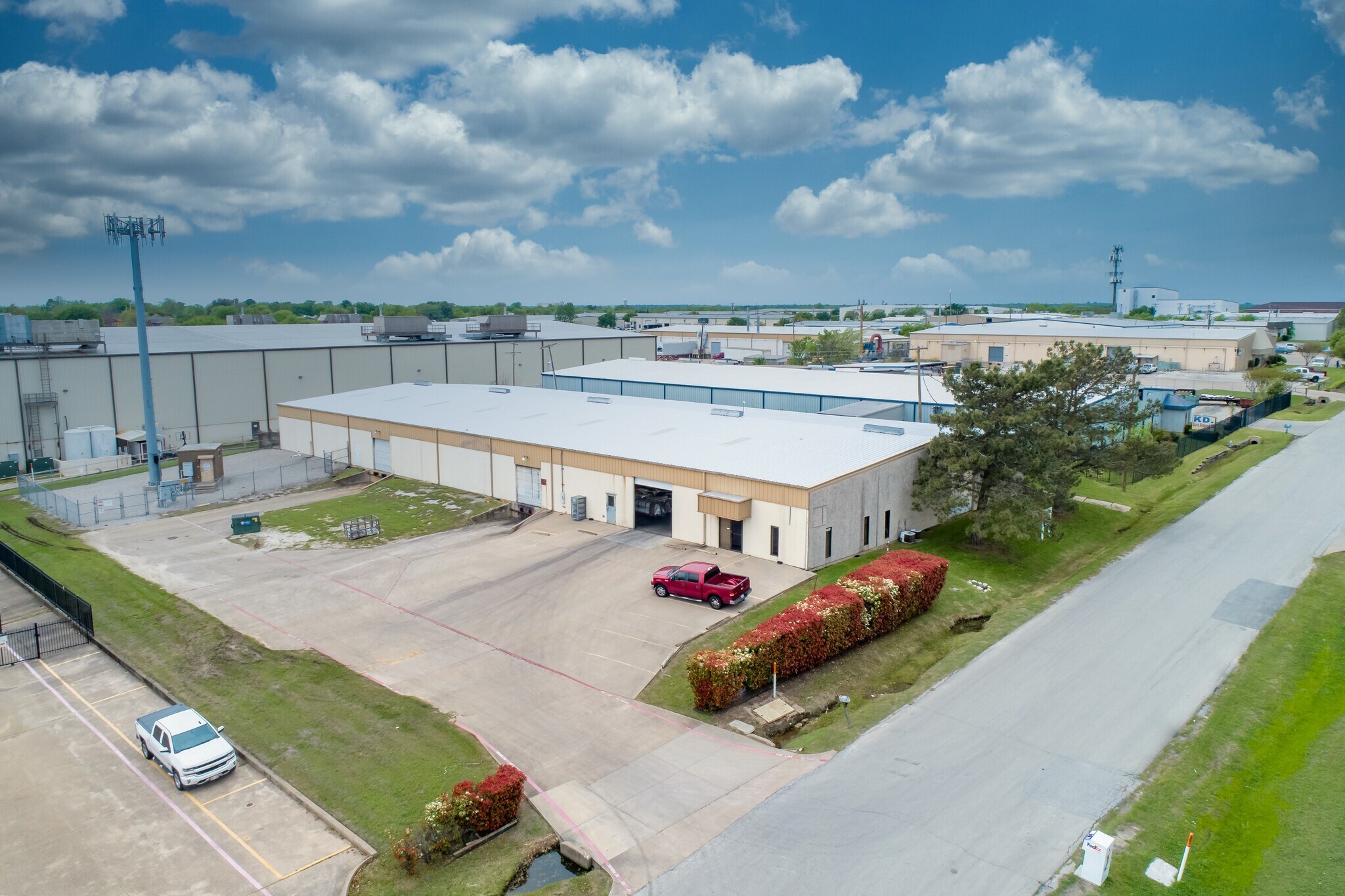 1106 N Commercial Blvd N, Arlington, TX for sale Building Photo- Image 1 of 1