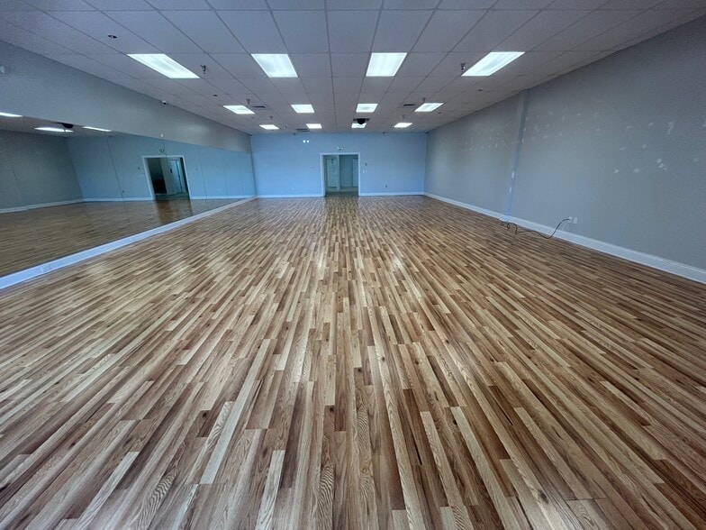 17051 Jean St, Fort Myers, FL for lease - Building Photo - Image 3 of 16