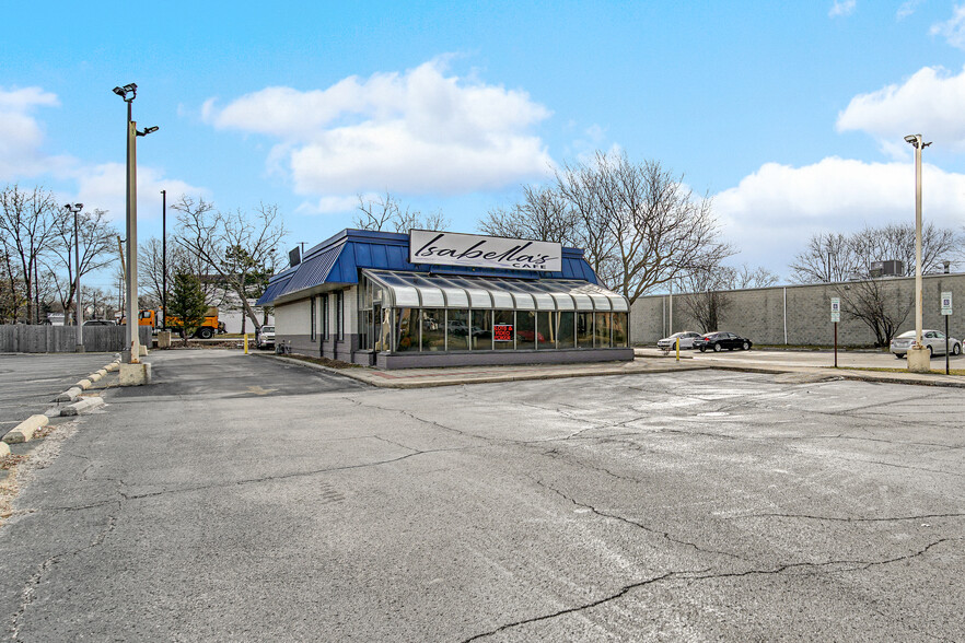 5540 New Wilke Rd, Rolling Meadows, IL for sale - Building Photo - Image 1 of 1