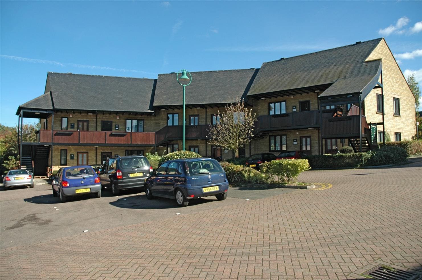 8-19 Canon Harnett Ct, Milton Keynes for lease Building Photo- Image 1 of 6