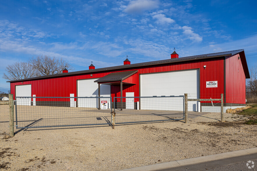 1095 Bioscience Dr SE, Pine Island, MN for sale - Primary Photo - Image 1 of 1