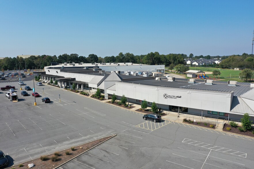 280 Concord Pky S, Concord, NC for lease - Building Photo - Image 1 of 9