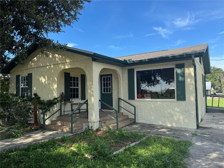 225 N Scenic Hwy, Frostproof, FL for sale - Primary Photo - Image 1 of 15