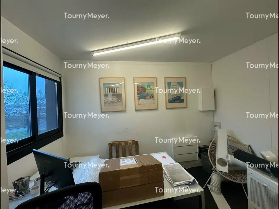 Office in Orvault for sale Interior Photo- Image 1 of 5