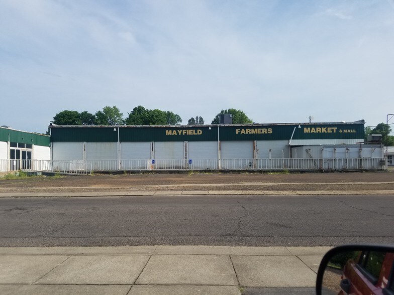 100 W James St, Mayfield, KY for sale - Building Photo - Image 1 of 1