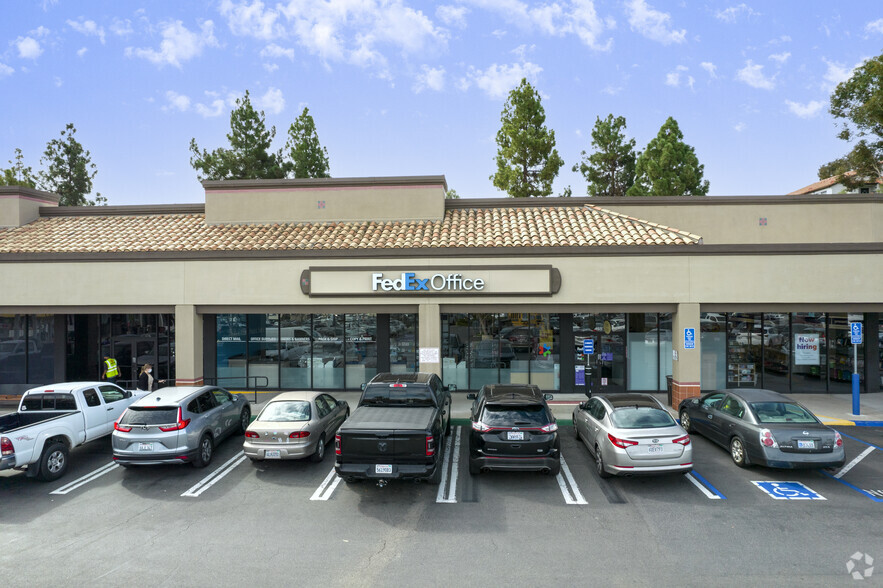 1929 W San Marcos Blvd, San Marcos, CA for lease - Building Photo - Image 2 of 4