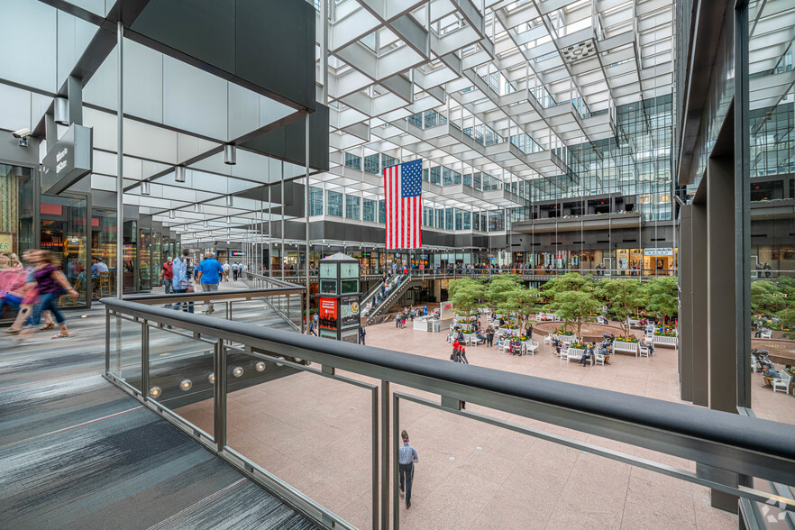 80 S 8th St, Minneapolis, MN for lease - Lobby - Image 3 of 10