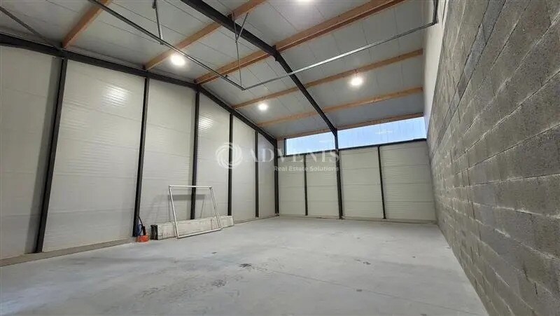 Flex in Mouzillon for lease - Interior Photo - Image 3 of 4