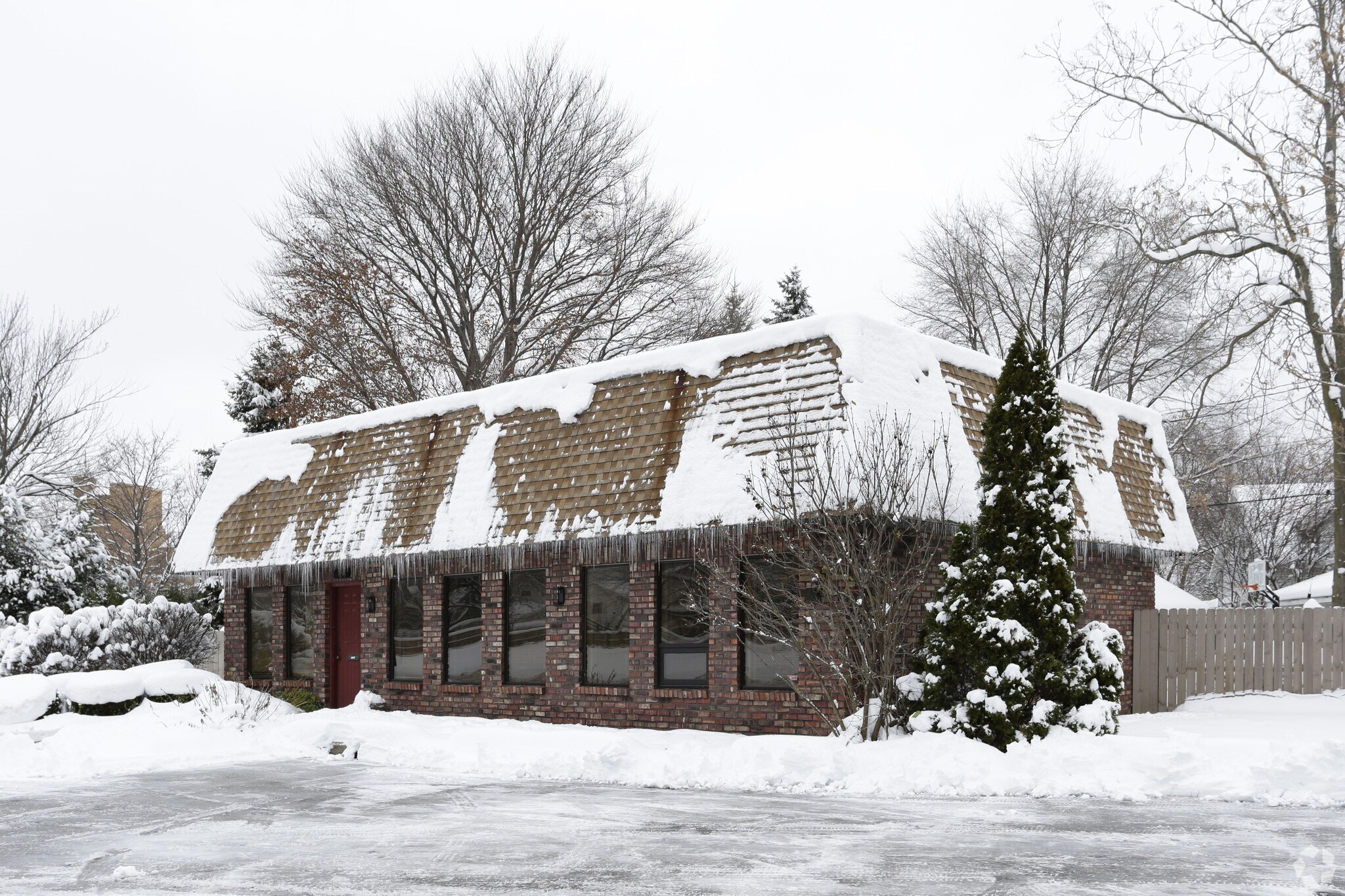 736 Stocking Ave NW, Grand Rapids, MI for sale Primary Photo- Image 1 of 1