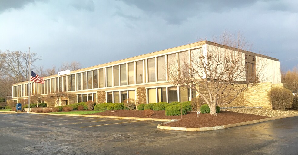 2420 N Coliseum Blvd, Fort Wayne, IN for lease - Building Photo - Image 1 of 6