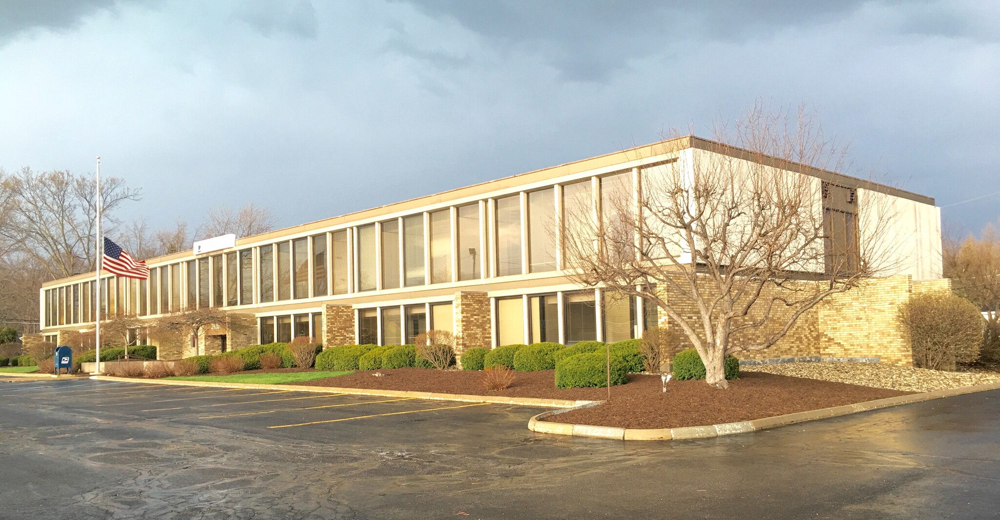 2420 N Coliseum Blvd, Fort Wayne, IN for lease Building Photo- Image 1 of 7