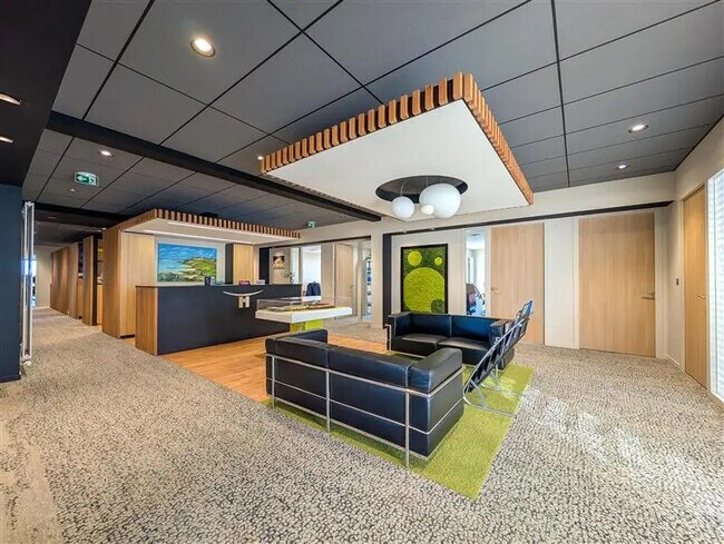 Location Bureaux 411 m²