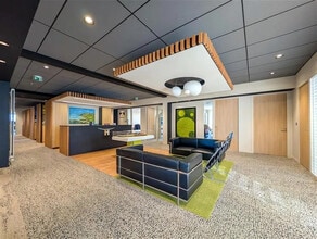 Office in Dinan for sale Interior Photo- Image 1 of 9