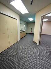 4315 55 Ave, Red Deer, AB for lease Interior Photo- Image 2 of 23