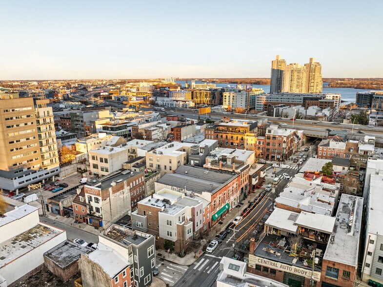 209-215 Fairmount Ave, Philadelphia, PA for sale - Aerial - Image 3 of 28