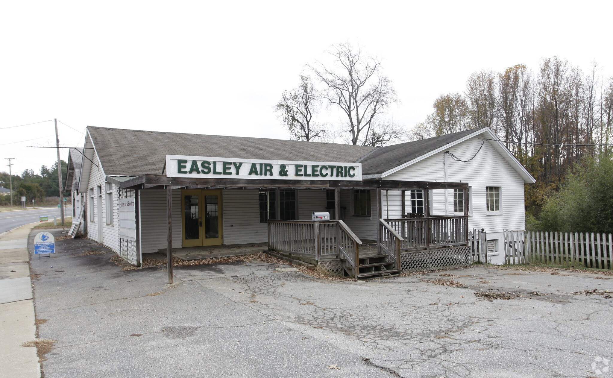 319 Gentry Memorial Hwy, Easley, SC for sale Primary Photo- Image 1 of 1