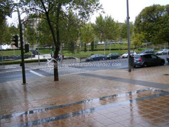 Retail in Cáceres, Cáceres for lease Building Photo- Image 1 of 5