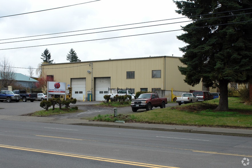5650 NE Columbia Blvd, Portland, OR for lease - Primary Photo - Image 2 of 2