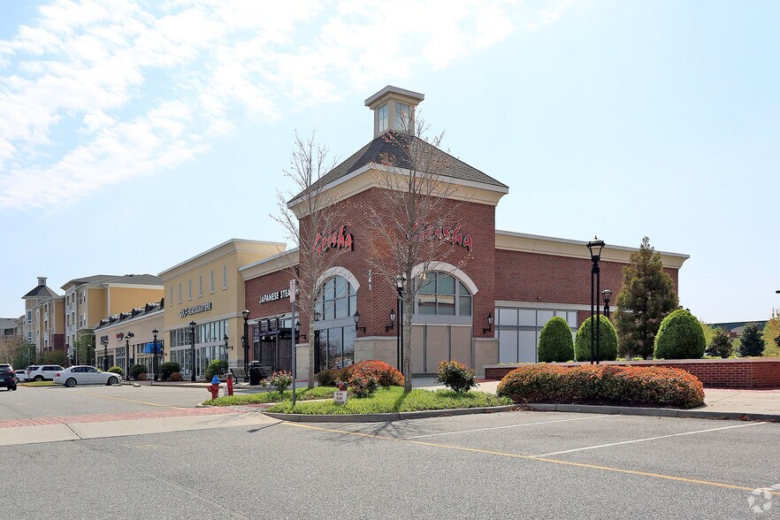 717 Eden Way N, Chesapeake, VA for sale - Primary Photo - Image 1 of 1